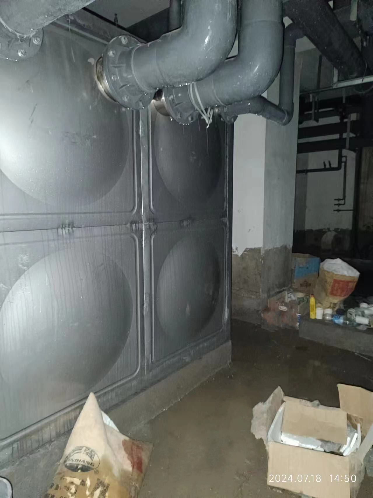 鄭州某外國(guó)語(yǔ)中學(xué)泳池水處理設(shè)備及泳池施工進(jìn)展！